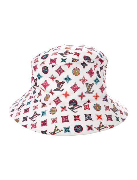 louis vuitton monogram hat.